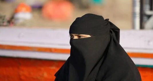 You are currently viewing پردہ ہر عورت پر فرض ہے